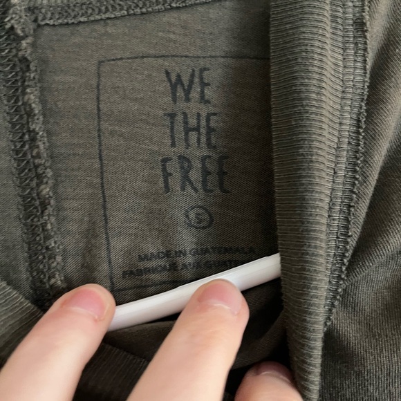 WE THE FREE Be Free Tunic T-Shirt long sleeve lightweight olive green small - Picture 4 of 5